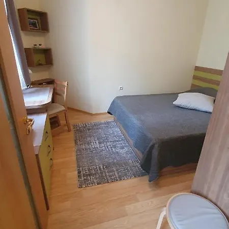 דירה Flat Momena וארנה